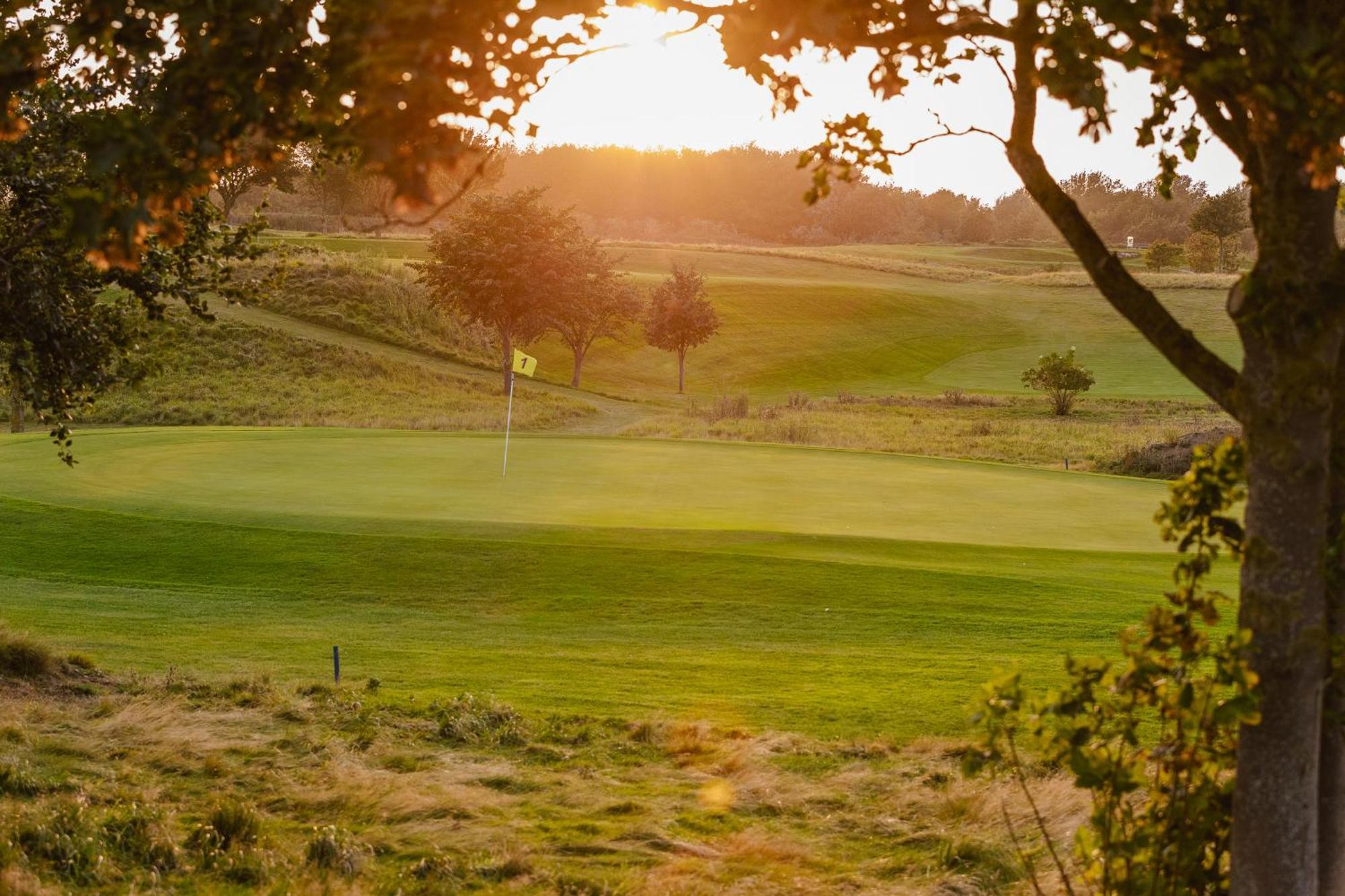 Golf 'N Wave Aktivresort 费马恩 外观 照片